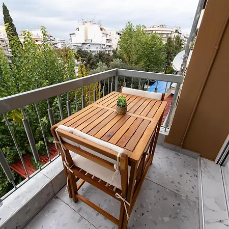 Modern Nest Kanari - Stylish With Balcony & Fast Wifi Салоники