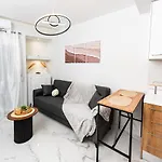 Modern Nest Kanari - Stylish With Balcony & Fast Wifi Apartamento Tessalónica