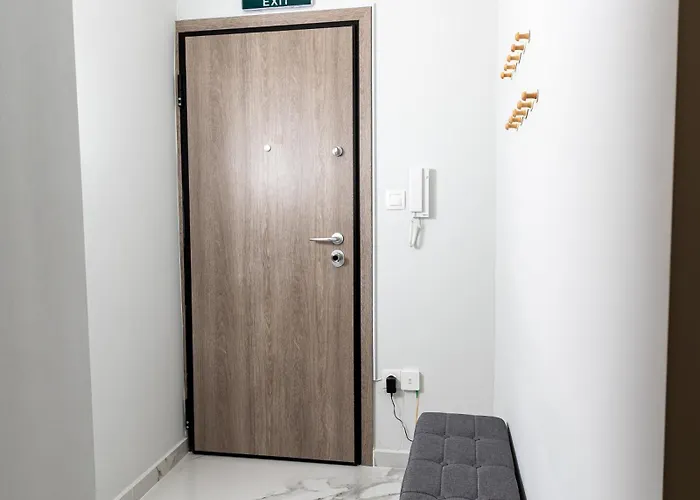 Modern Nest Kanari - Stylish With Balcony & Fast Wifi * Szaloniki